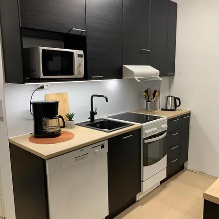 2br Apartment, Free Parking - Peikontie *