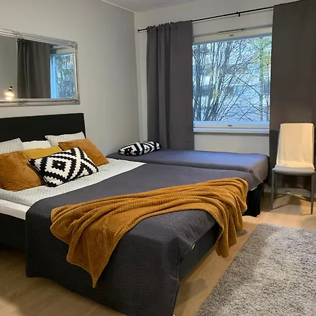 2br Apartment, Free Parking - Peikontie Apartment