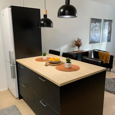 2br Apartment, Free Parking - Peikontie Apartment *