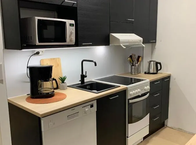 2br Apartment, Free Parking - Peikontie *